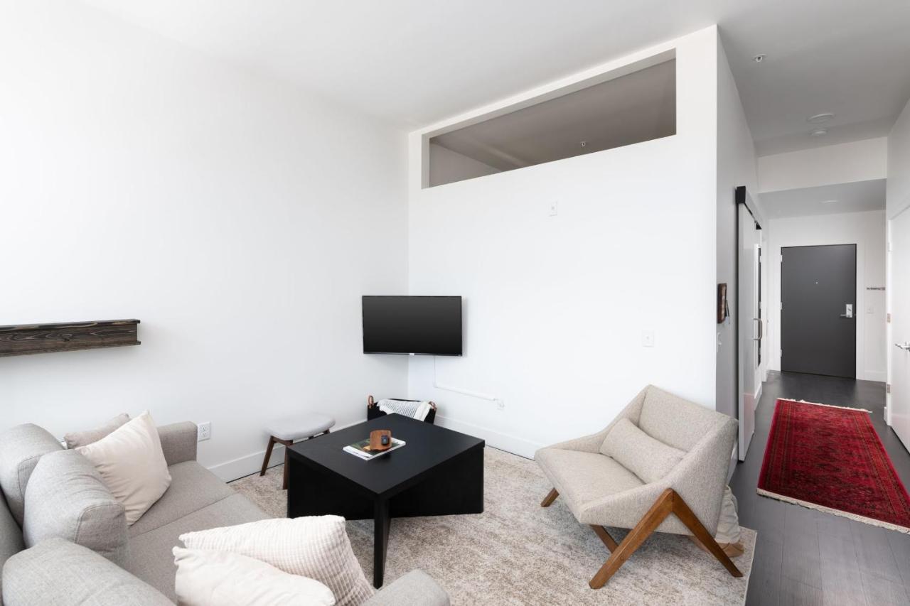 Modern 1Br Apt With Skywalk To Fiserv, Rooftop, And Parking Милуоки Екстериор снимка